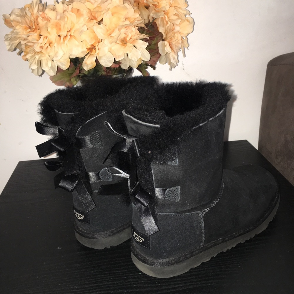 Black Authentic uggs
